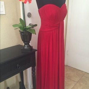 Beautiful Calvin Klein gown!